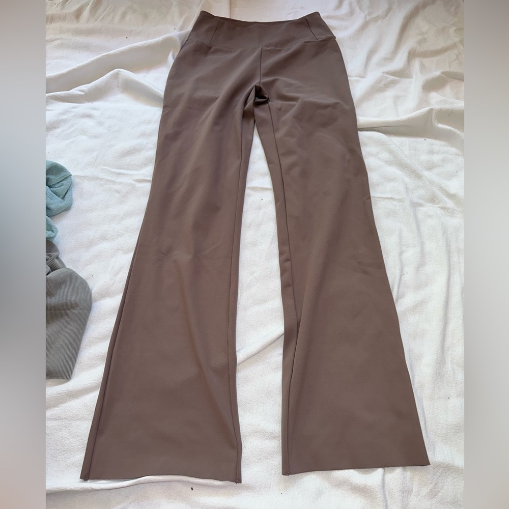 Nude RBX straight leg leggings, super stretchy, soft material, size medium